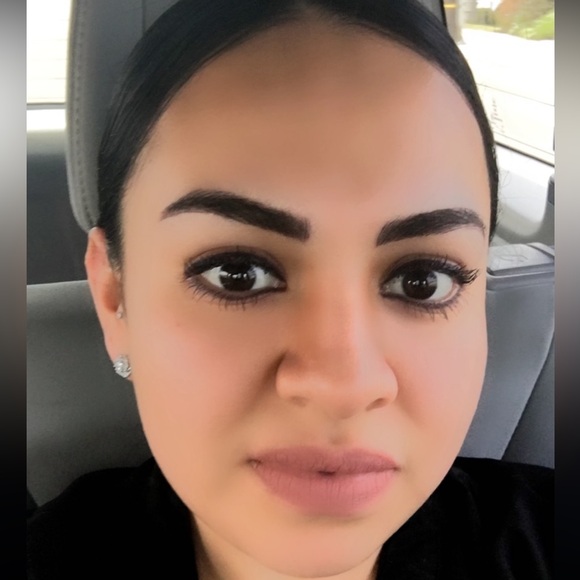 Meet your Posher, Natividad - Picture 1 of 1